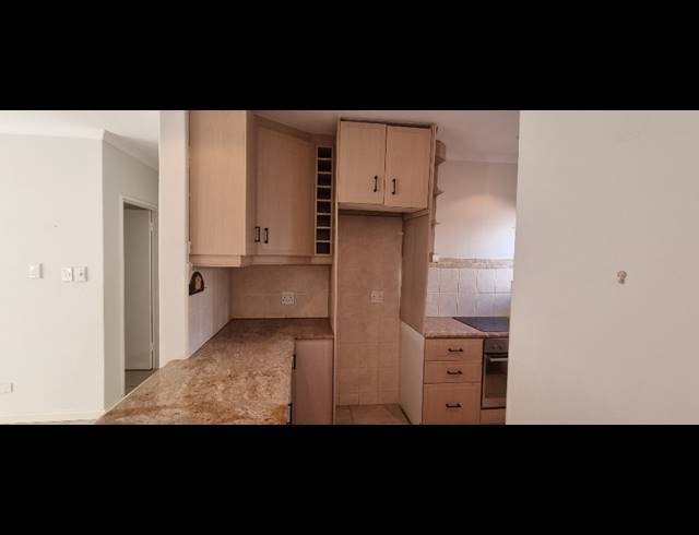 3 BEDROOM APARTMENT FOR SALE IN SOMERSET PARK